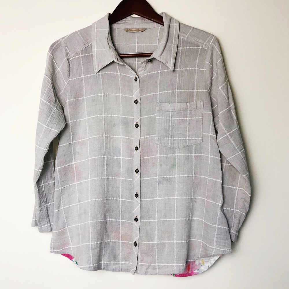 SOLDSoft Surroundings Floral Back Tunic Button Up